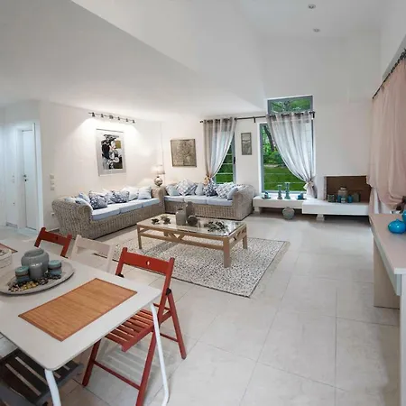 펜션 Newly Built Villa, Sani Stavronikita Sani (Chalkidiki)